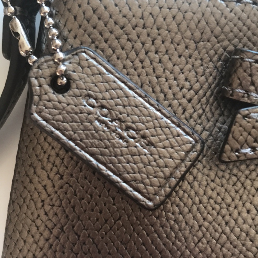 Coach Wristlet - Picture 2 of 7